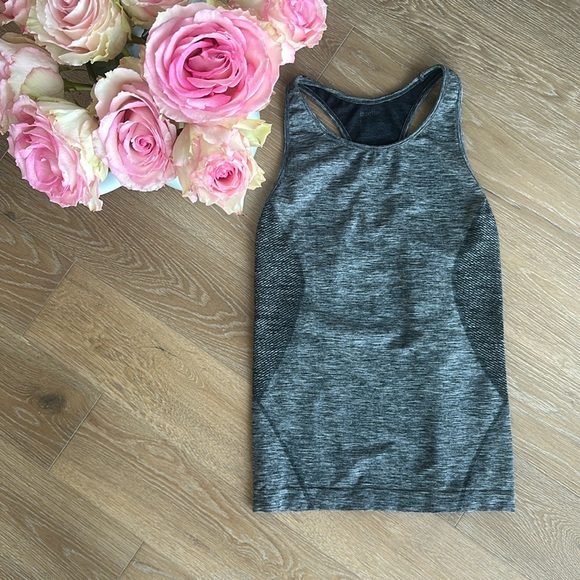 Like new Zella Workout Tank - Picture 1 of 3